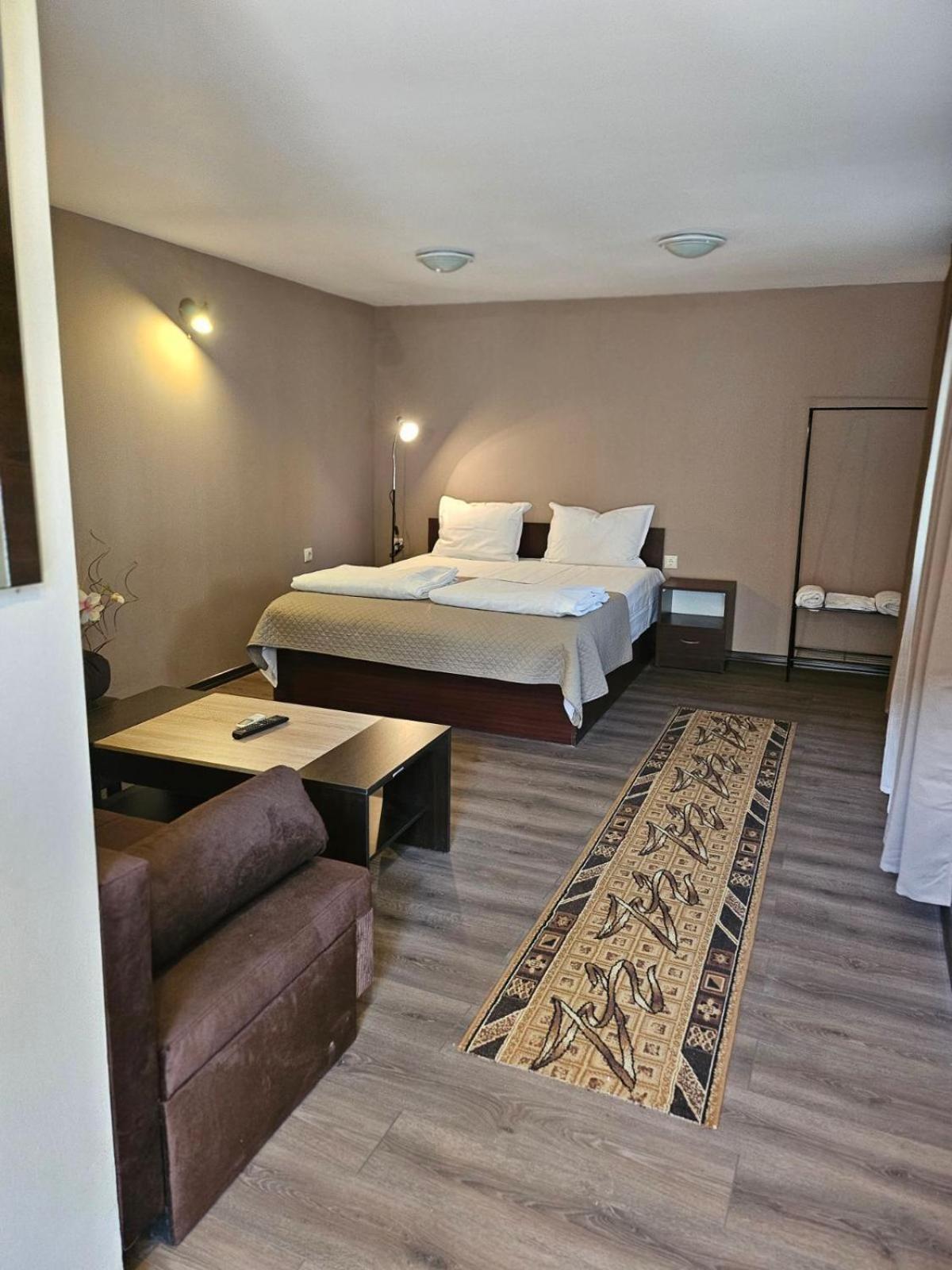 Orehite-Family Hotel ,Food & Pool Bozhichen Exterior foto
